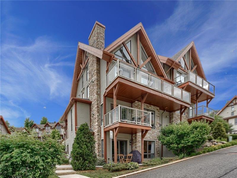Condos à vendre à Bromont : moderne et accessible