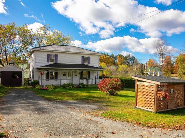 Charmante maison de 1960 près de la rivière aux saumons à Lennoxville